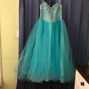 Prom dress sequence top strapless